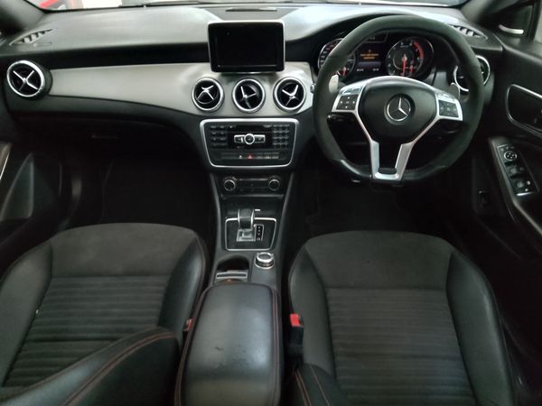 2014-Mercedes-AMG-CLA-45-AMG image:7