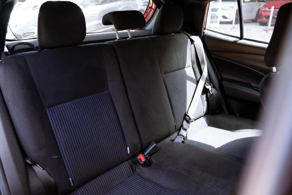 2019-Toyota-Yaris-15-XI-5-dr image:11