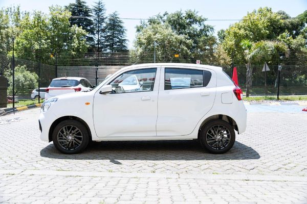 2025-Toyota-Vitz-10-XR-AMT image:4