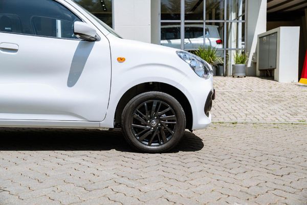 2025-Toyota-Vitz-10-XR-AMT image:5