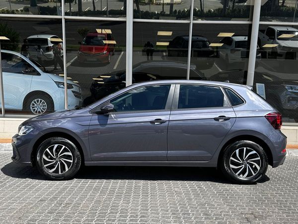 2025-Volkswagen-Polo-10-TSI image:15