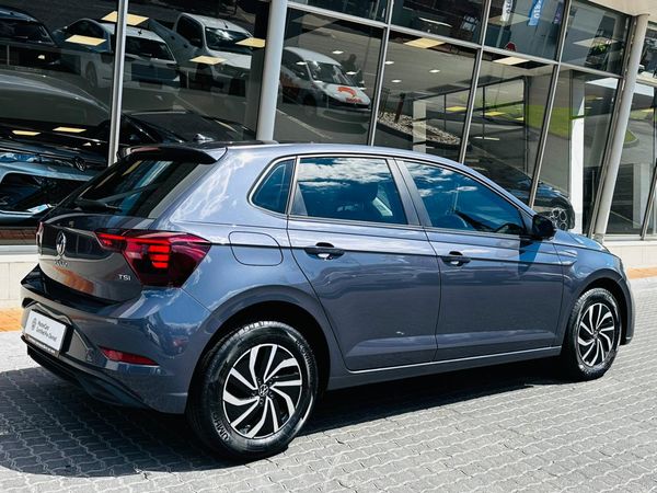 2025-Volkswagen-Polo-10-TSI image:4