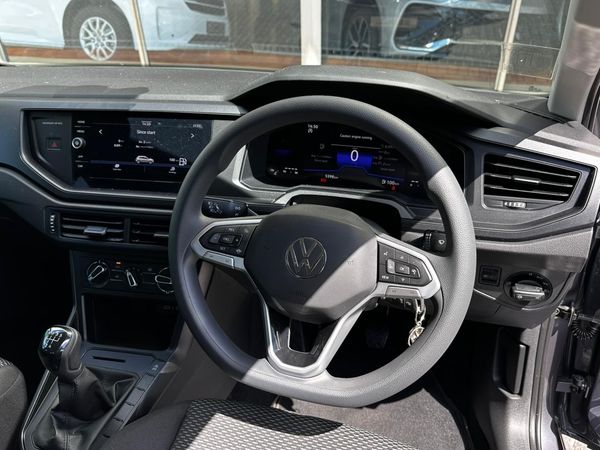 2025-Volkswagen-Polo-10-TSI image:7