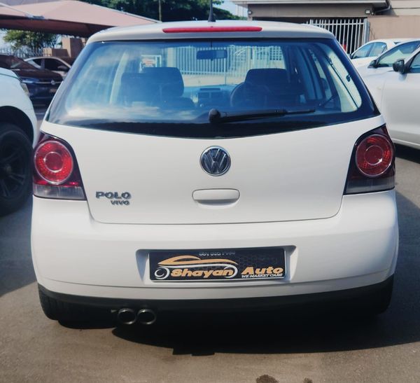 2014-Volkswagen-Polo-Vivo-GP-14-Trendline-5-dr image:4