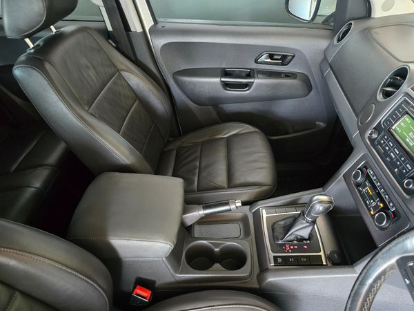 2015-Volkswagen-Amarok-20-BiTDI-Highline-132kW-4Motion-Auto-Double-Cab image:14