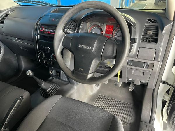 2020-Isuzu-D-Max-250-HO-Fleetside-Safety-Single-Cab image:3