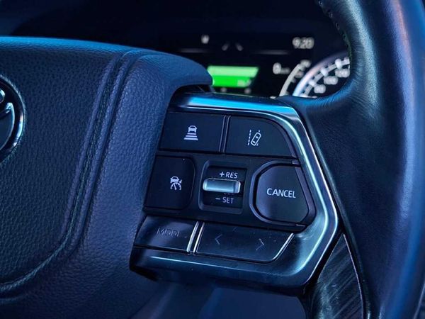 2023-Toyota-Land-Cruiser-300-V6-35-T-GR-S image:13