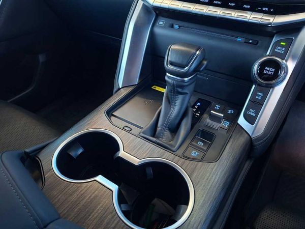 2023-Toyota-Land-Cruiser-300-V6-35-T-GR-S image:16