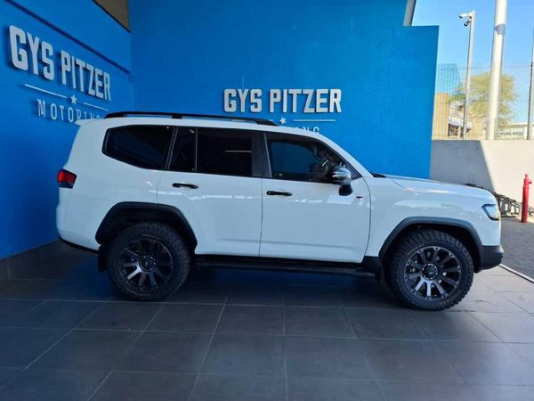 2023-Toyota-Land-Cruiser-300-V6-35-T-GR-S image:5
