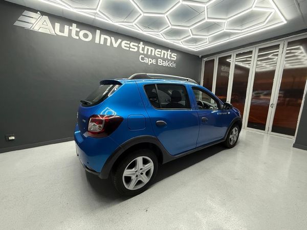 2015-Renault-Sandero-900T-Stepway image:1