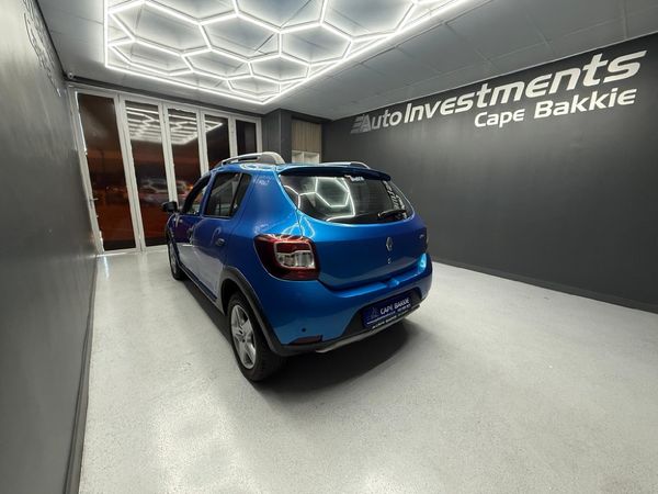2015-Renault-Sandero-900T-Stepway image:3