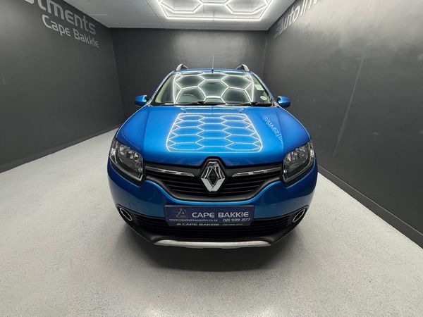 2015-Renault-Sandero-900T-Stepway image:5