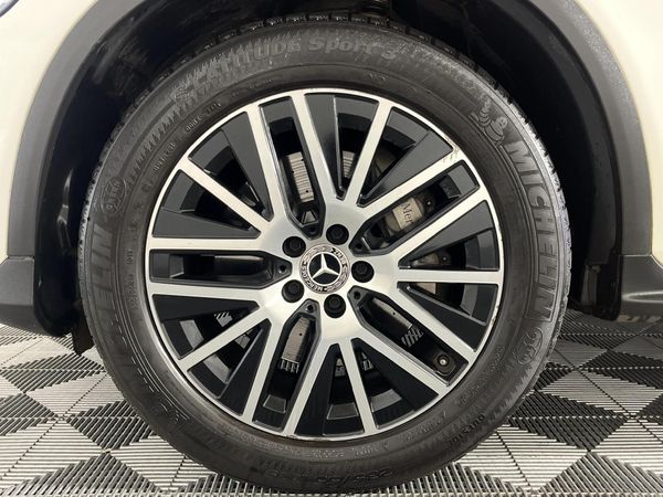 2019-Mercedes-Benz-GLC-Coupe-300d-4Matic image:4