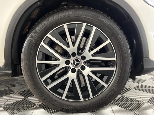2019-Mercedes-Benz-GLC-Coupe-300d-4Matic image:5