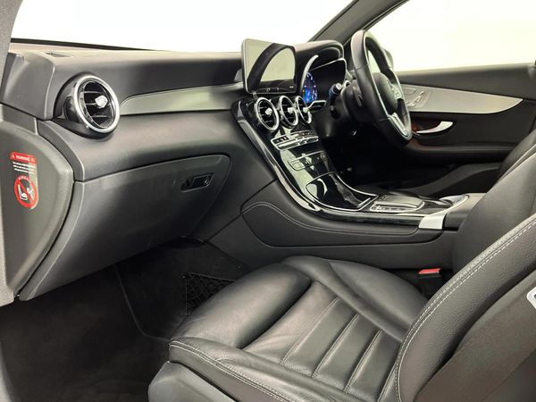 2019-Mercedes-Benz-GLC-Coupe-300d-4Matic image:8