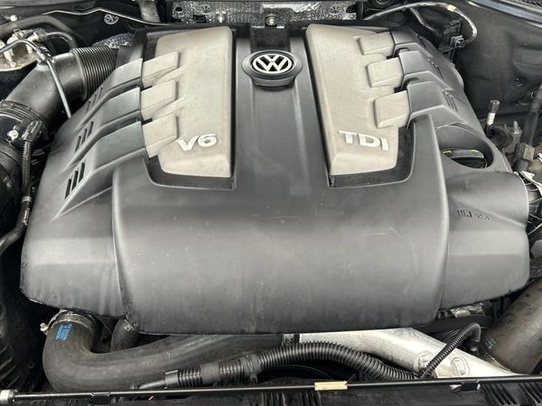 2015-Volkswagen-Touareg-GP-30-V6-TDI-Luxury-Auto image:14
