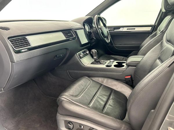 2015-Volkswagen-Touareg-GP-30-V6-TDI-Luxury-Auto image:8