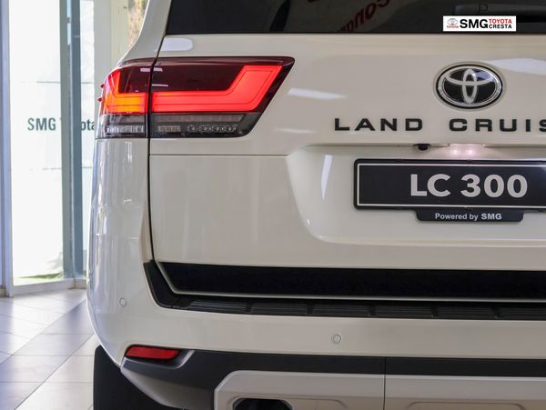 2026-Toyota-Land-Cruiser-300-V6-35T-GR-S image:10