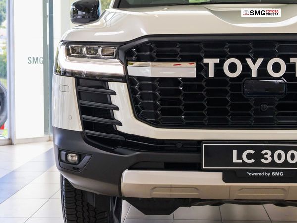 2026-Toyota-Land-Cruiser-300-V6-35T-GR-S image:5