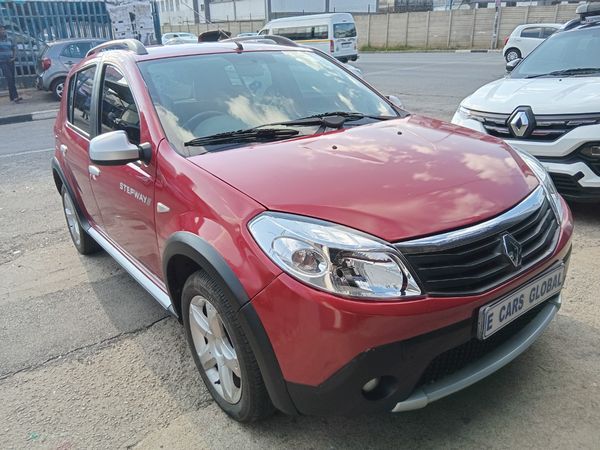 2015-Renault-Sandero-16-Stepway image:1