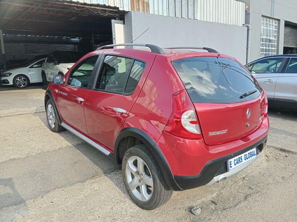 2015-Renault-Sandero-16-Stepway image:4