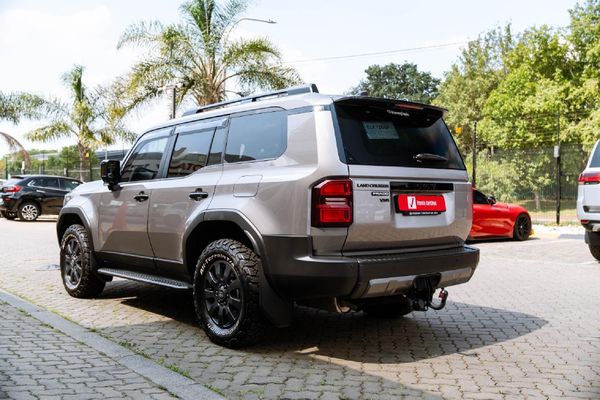 2025-Toyota-Land-Cruiser-Prado-VX-R-28GD-Auto image:10