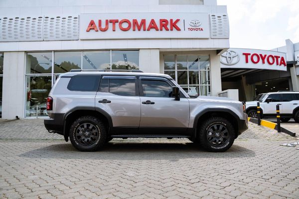 2025-Toyota-Land-Cruiser-Prado-VX-R-28GD-Auto image:6