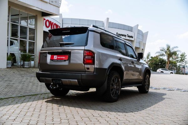 2025-Toyota-Land-Cruiser-Prado-VX-R-28GD-Auto image:7