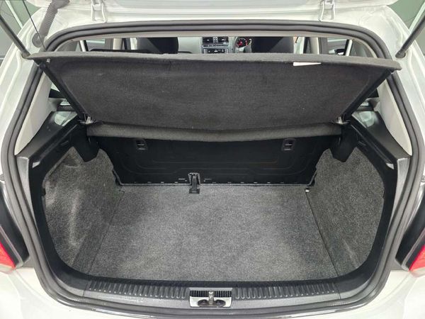 2023-Volkswagen-Polo-Vivo-16-Comfortline-Auto-5-dr image:12
