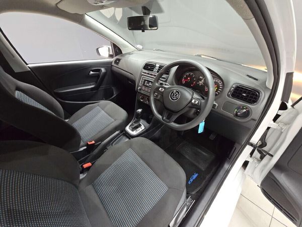 2023-Volkswagen-Polo-Vivo-16-Comfortline-Auto-5-dr image:17