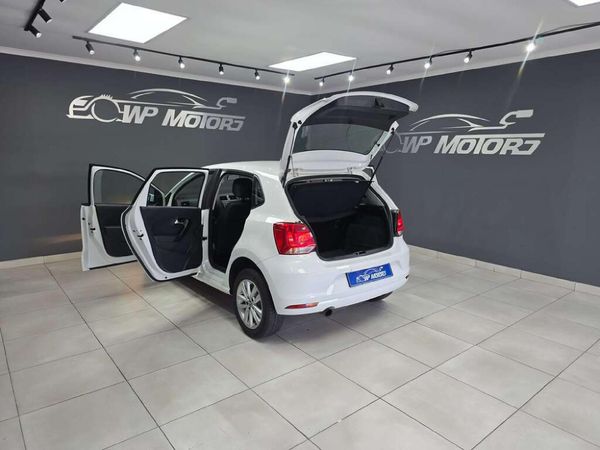 2023-Volkswagen-Polo-Vivo-16-Comfortline-Auto-5-dr image:8