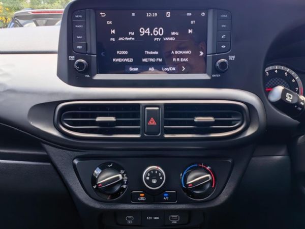 2024-Hyundai-Grand-i10-10-Motion image:10