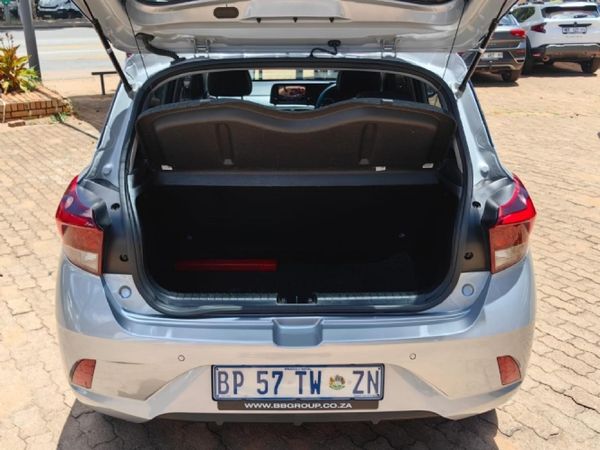 2024-Hyundai-Grand-i10-10-Motion image:18