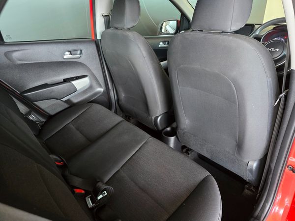 2023-Kia-Picanto-10-Street image:17
