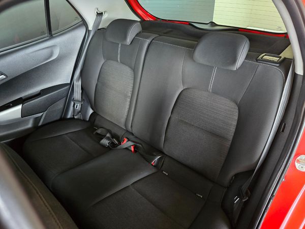 2023-Kia-Picanto-10-Street image:19