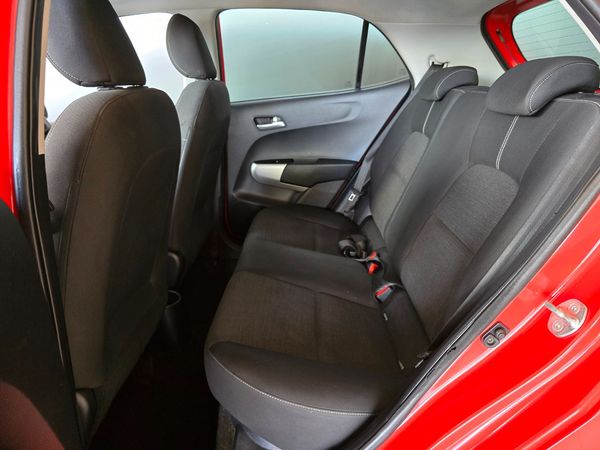2023-Kia-Picanto-10-Street image:21