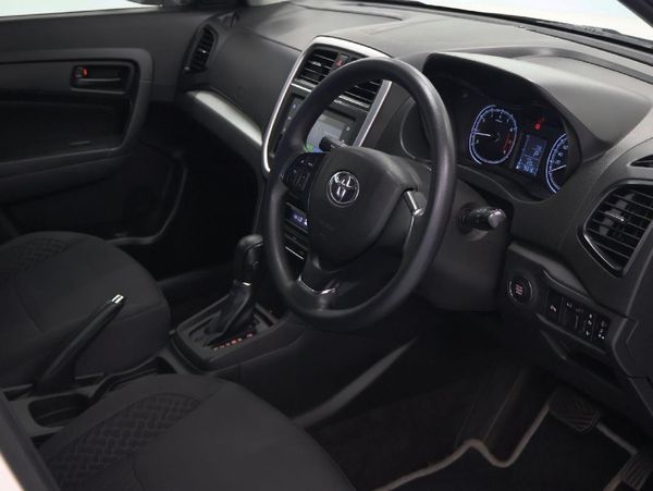 2023-Toyota-Urban-Cruiser-15-Xs-Auto image:16
