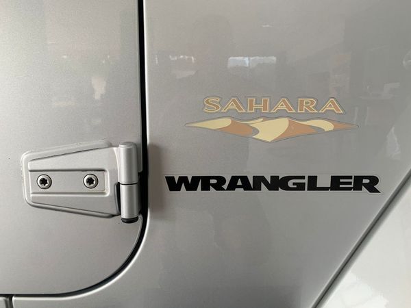 2013-Jeep-Wrangler-36-V6-Sahara-2-dr-Auto image:25