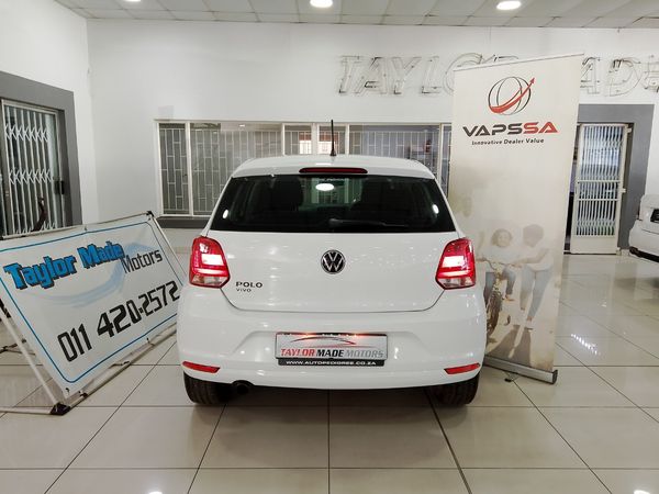 2022-Volkswagen-Polo-Vivo-16-Comfortline-Auto-5-dr image:4