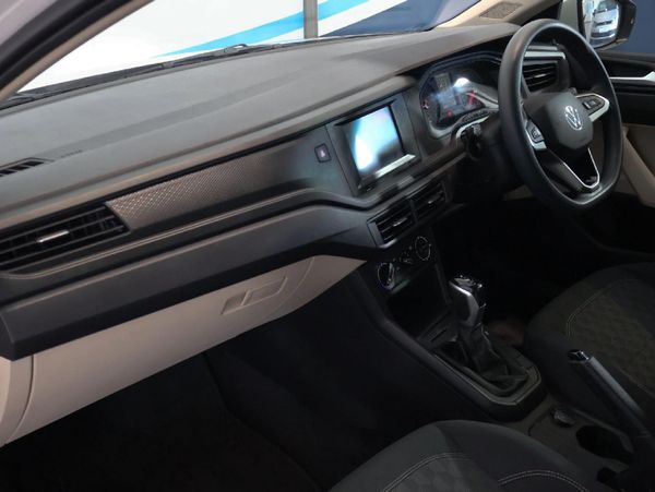 2025-Volkswagen-Polo-16-Classic-Auto image:17
