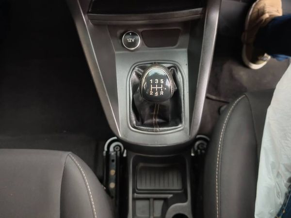 2019-Ford-Figo-15Ti-VCT-Ambiente-5-dr image:8