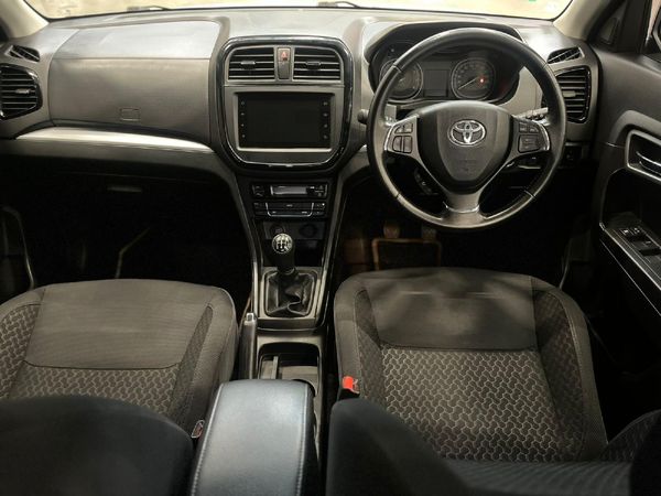2022-Toyota-Urban-Cruiser-15-Xr image:9