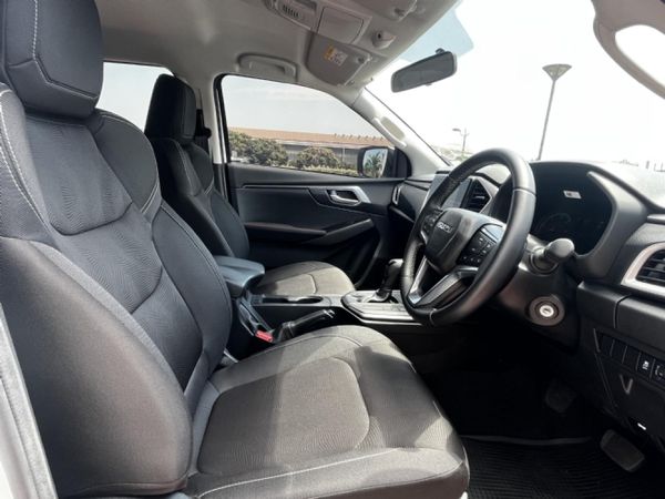 2026-Isuzu-D-Max-19-DDI-HR-LS-Auto-Double-Cab image:4
