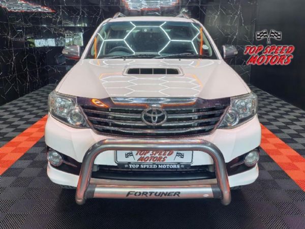 2015-Toyota-Fortuner-25-D-4D-Raised-Body image:1