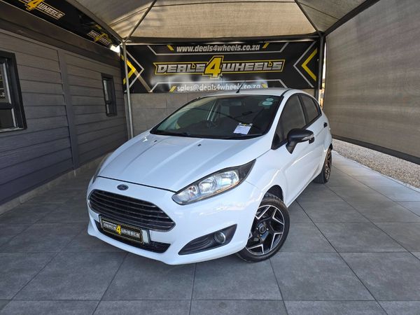 2015-Ford-Fiesta-14-Ambiente-5-dr image:3