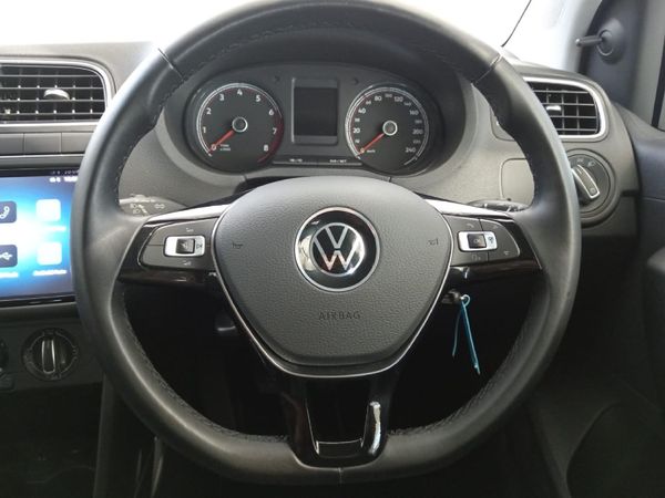 2025-Volkswagen-Polo-Vivo-16-Style image:9