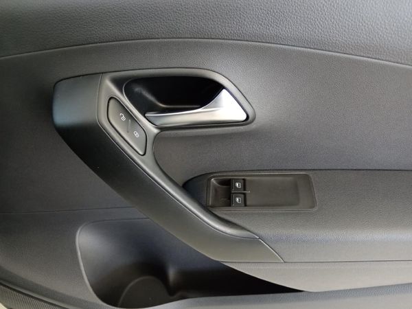 2025-Volkswagen-Polo-Vivo-16-Style image:11