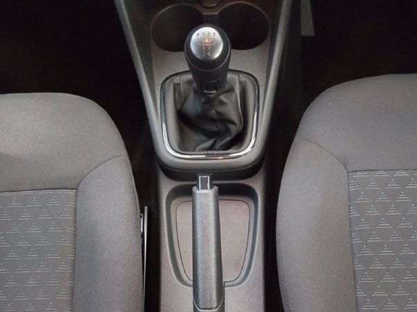 2025-Volkswagen-Polo-Vivo-14 image:10