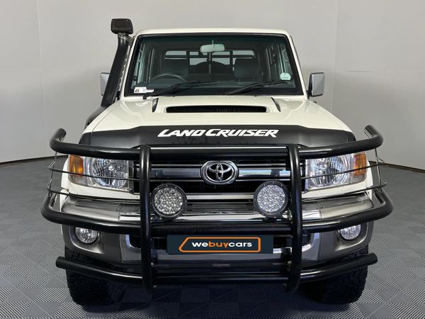 2020-Toyota-Land-Cruiser-79-45-D-Double-Cab image:13