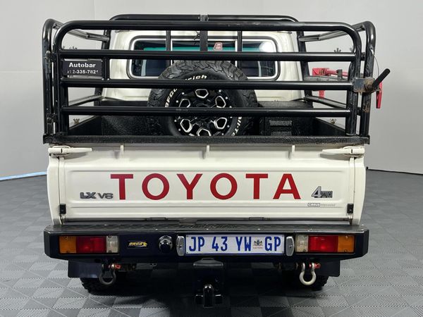 2020-Toyota-Land-Cruiser-79-45-D-Double-Cab image:2